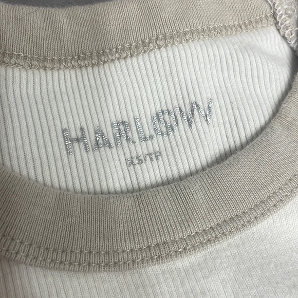 Harlow {boathouse} two-toned baby tee ~ Size Xs - Picture 2 of 3